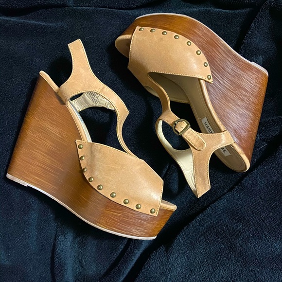 Steve Madden WYLIEE leather t-strap sandal - Picture 2 of 7